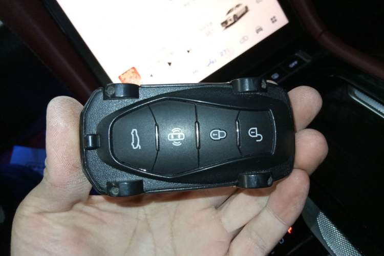 Used Hongqi H5 2025 2.0T Automatic Flagship 500 000th Unit Anniversary Edition
