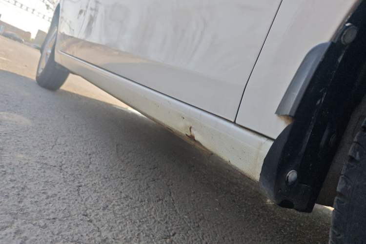 Used Chevrolet Sail 2015 Sail 3 1.5L AMT Happiness Sunroof Edition
