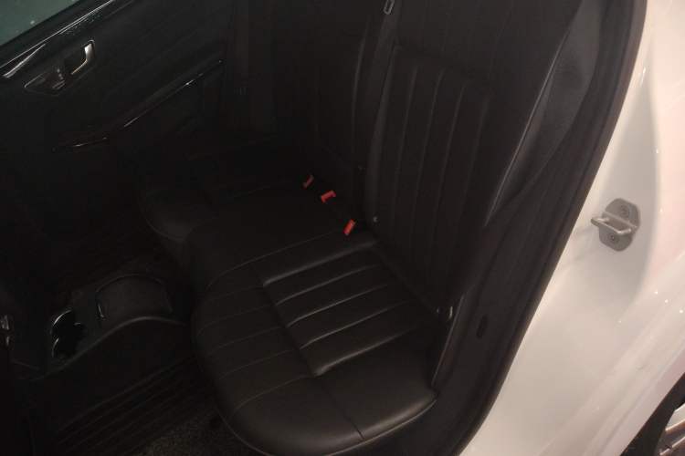 Used Mercedes-Benz E-Class 2015 E 260 L Sport Edition
