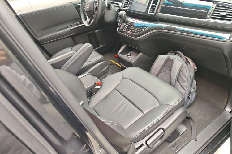 Used Honda Elysion 2019 2.0L Hybrid Luxury Edition