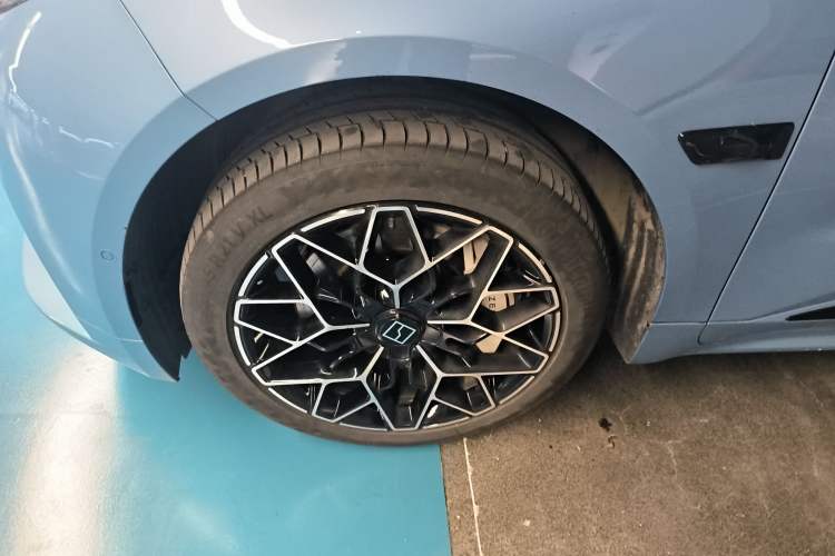 Used Zeekr 001 2025 YOU Edition 100 kWh All-Wheel Drive