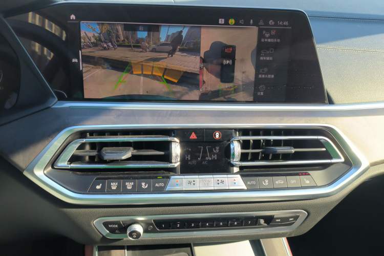 Used BMW X5 2022 Restyled xDrive 30Li Luxury Version M Sport Package
