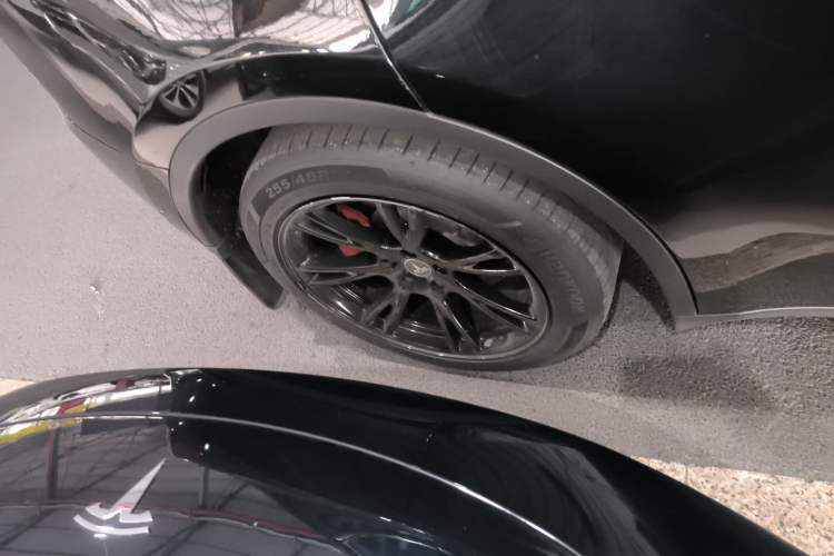 Used Tesla Model Y 2022 Rear-Wheel-Drive Version
