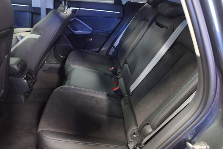 Used Audi Q3 2022 40 TFSI Fashion Dynamic Model