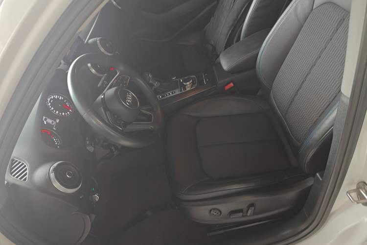 Used Audi A3 2020 Limousine 35 TFSI Fashion Edition China VI Emission Standard