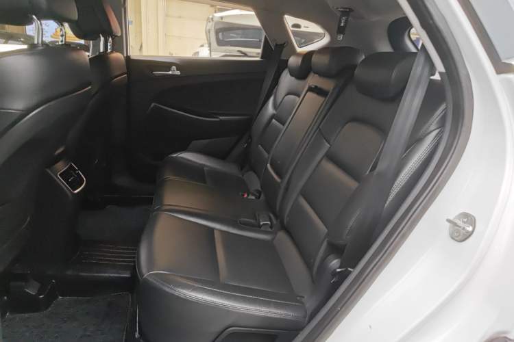 Used Hyundai Tucson 2015 1.6T Dual-Clutch Two-Wheel-Drive Smart Model
