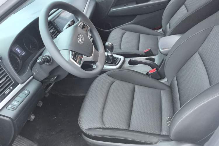 Used Hyundai Elantra 2016 1.6L Manual ZhiXuan · Dynamic Model
