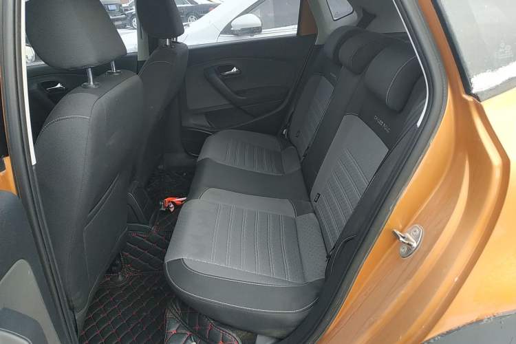 Used Volkswagen Polo 2014 1.6L Cross Polo Automatic
