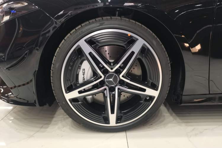 Used Mercedes-Benz A-AMG 2025 AMG A 35 L 4MATIC
