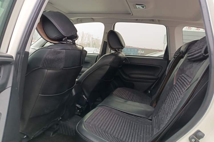 Used Subaru Forester 2014 2.0i Automatic Luxury Edition
