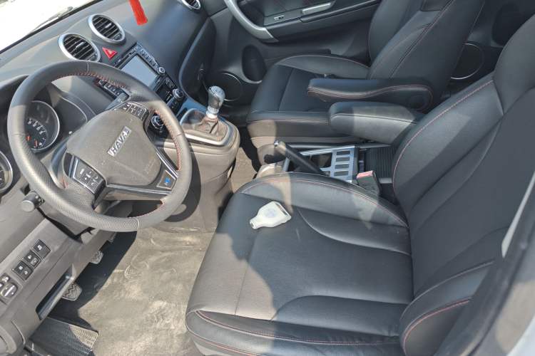 Used Haval H6 2016 Upgraded Model 1.5T Manual Two-Wheel Drive Elite Version
