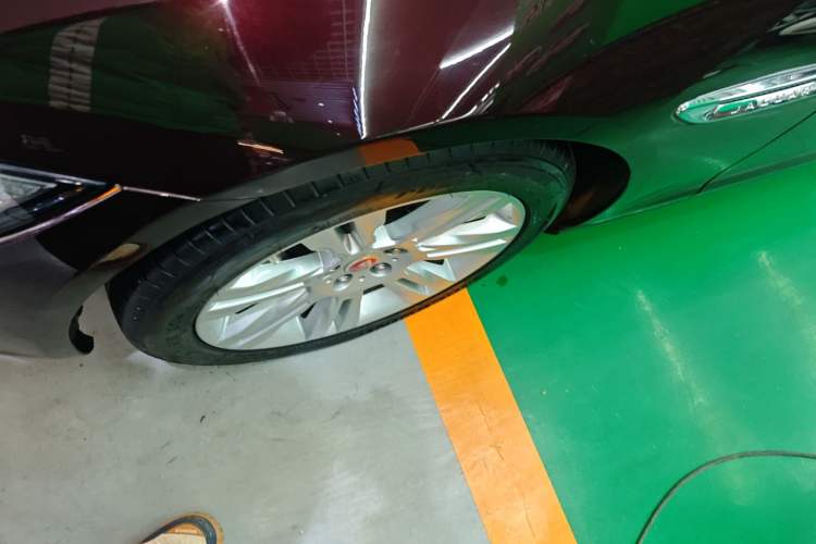 Used Jaguar XFL 2018 XFL 2.0T 250 PS Premium Edition
