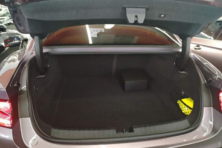 Used  SU7 2024 Rear-Drive Long-Range Intelligent Driving Version
