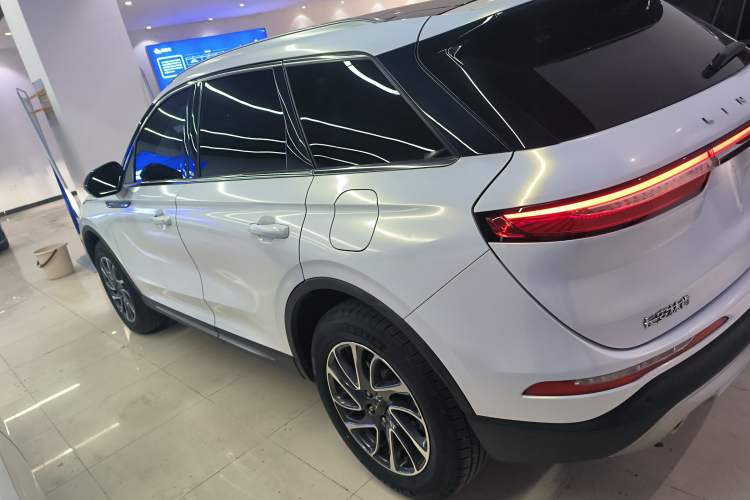 Used Lincoln Corsair 2022 2.0T Two-Wheel Drive Deluxe Edition