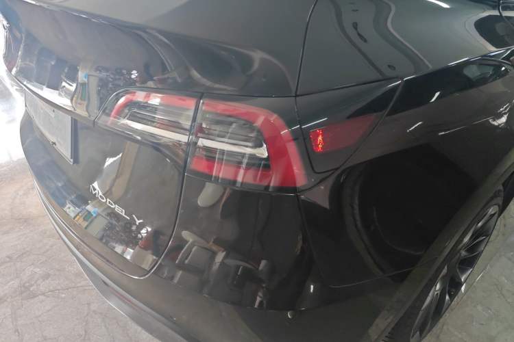 Used Tesla Model Y 2021 Long-Range All-Wheel-Drive Version 3D7