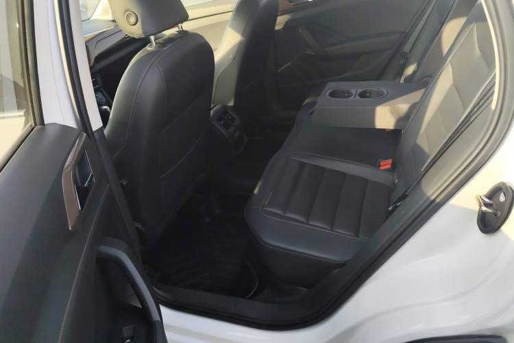 Used Volkswagen Tharu 2019 330TSI Four-Wheel Drive Luxury Edition China VI Standard
