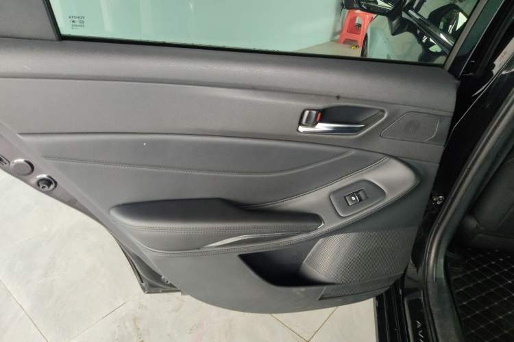 Used Toyota Avalon 2019 2.0L XLE Premium Edition China VI
