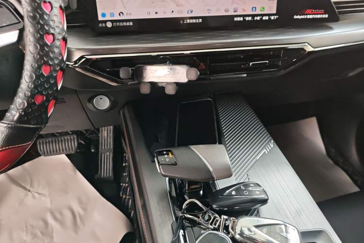 Used Oshan Z6 New Energy 2023 ZhiDian iDD 150KM Flagship PLUS Smart Parking Edition