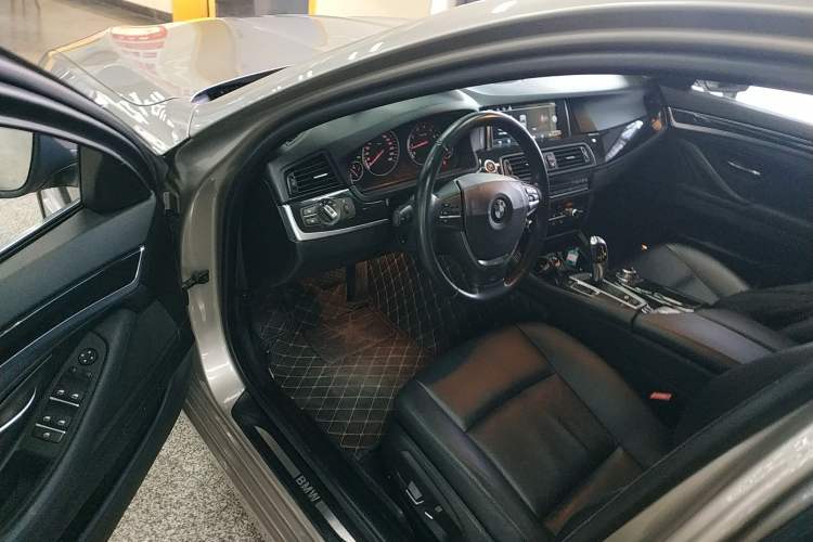 Used BMW 5 Series 2014 520i Elegant Edition