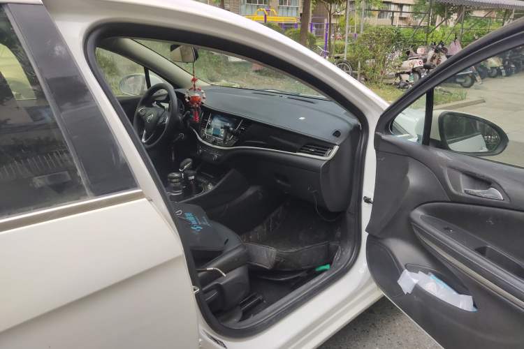 Used Buick Verano 2017 Sedan 20T Dual-Clutch Leading Model
