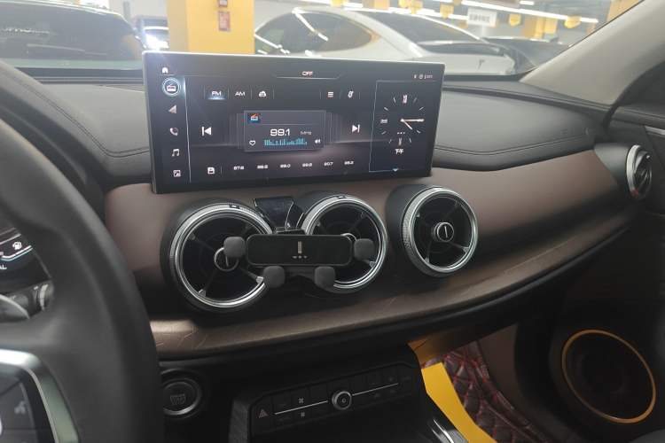 Used Wey VV5 2020 1.5T Two-Wheel Drive Smart Pioneer
