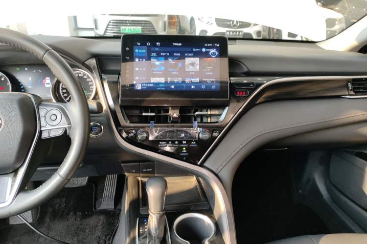 Used Toyota Camry 2023 2.0G Luxury Edition
