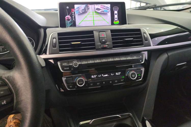 Used BMW 3 Series 2017 318i Fashion Model
