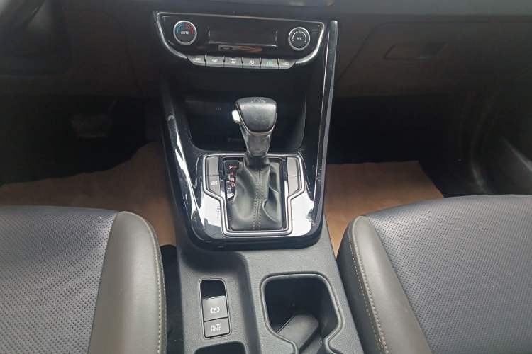 Used Kia Sportage R 2018 2.0L Automatic Smart Luxury Version China V Standard