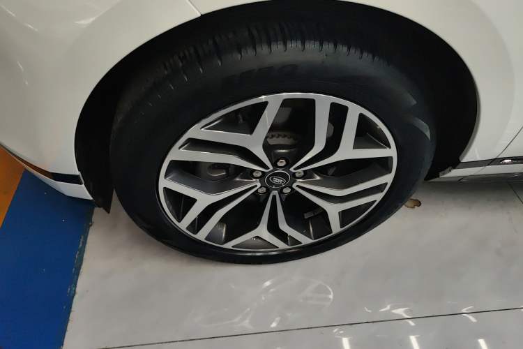 Used Land Rover Range Rover Evoque 2021 Range Rover Velar 249 PS R-Dynamic HSE Luxury Edition