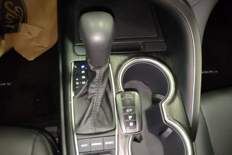 Used Toyota Camry 2021 Dual-Motor 2.5 HGVP Leading Edition
