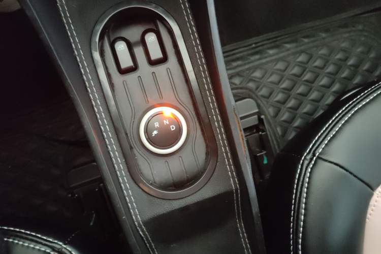 Used Wuling Hongguang MINIEV 2021 Macaron Fashion Model Lithium Iron Phosphate