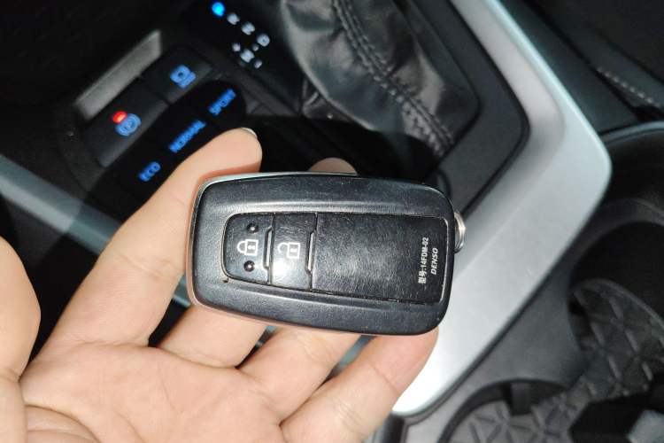 Used Toyota Wildlander 2022 2.0L CVT Two-Wheel Drive Luxury PLUS Edition
