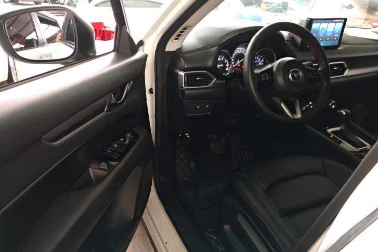 Used Mazda CX-5 2017 2.0L Automatic 2WD Comfort Edition China VI Standard
