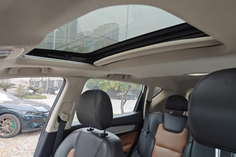 Used Geely Auto Vision X6 2018 1.4T CVT 4G Connected Luxury Version
