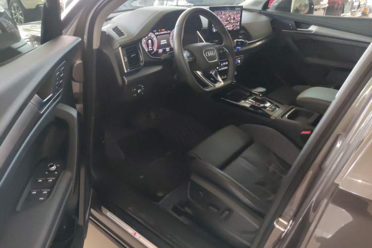 Used Audi Q5L 2022 Updated 45T Luxury Dynamic Version