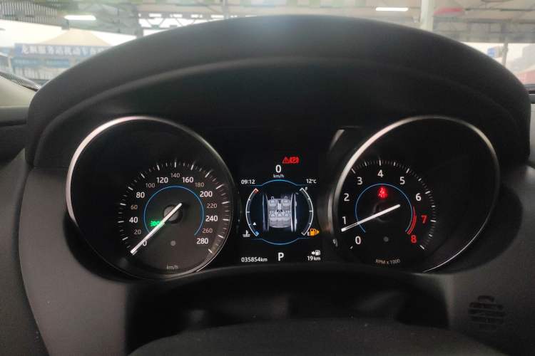 Used Jaguar XE 2018 2.0T 300 PS All-Wheel-Drive R-Sport Sport Edition