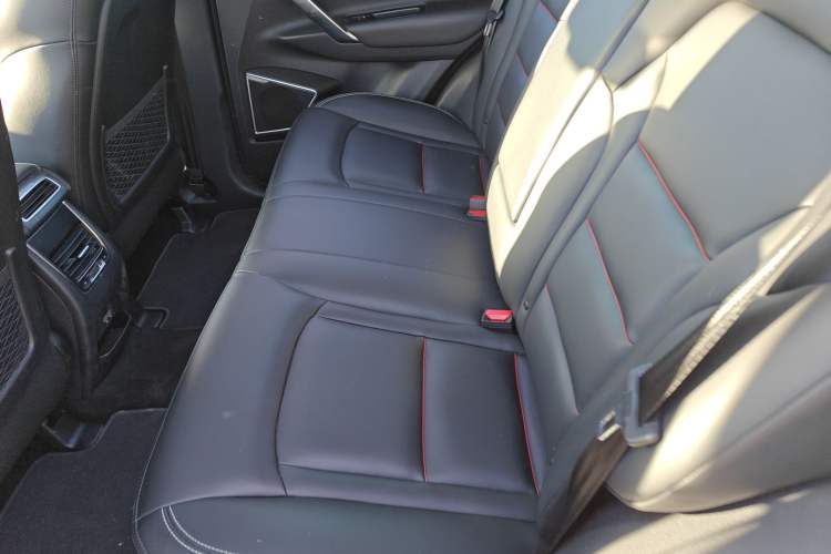 Used Geely Auto Emgrand X7 Sport 2018 1.8TD Automatic Two-Wheel Drive Smart 4G Connected Version