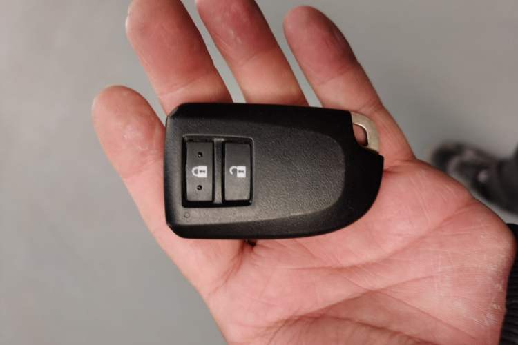 Used Toyota YARiS L 2022 X-Trail 1.5L CVT Luxury PLUS Edition