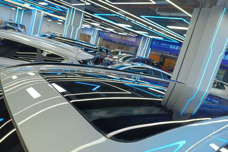 Used  eπ008 2024 210Max Range-Extended Version 6 Seats