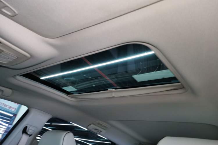 Used Buick GL8 2022 Land Business Class 652T Luxury Model
