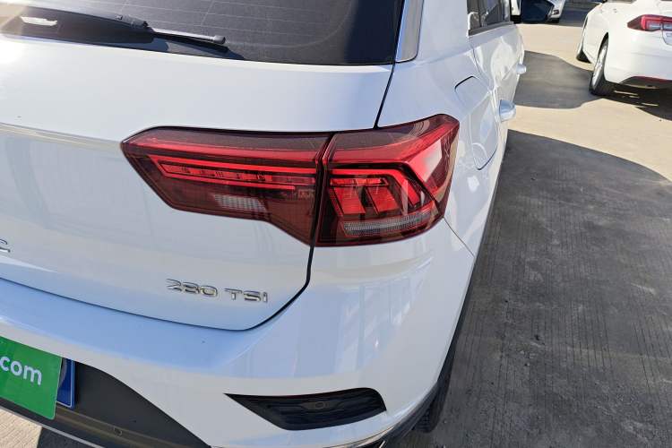 Used Volkswagen T-ROC 2021 280TSI DSG Two-Wheel Drive Comfort Connect 30th Anniversary Edition
