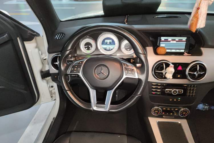 Used Mercedes-Benz GLK-Class 2015 GLK 260 4MATIC Dynamic Edition Ultimate Version