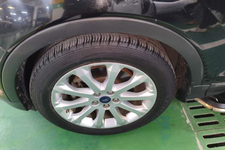 Used Ford Kuga 2013 2.0L GTDi Four-Wheel-Drive Elite Model