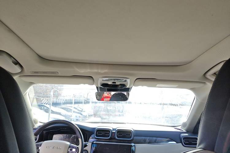 Used Lynk & Co 02 2018 1.5T DCT Two-Wheel Drive Zhaopu Version China V Standard
