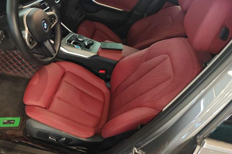 Used BMW i3 2024 eDrive 35 L
