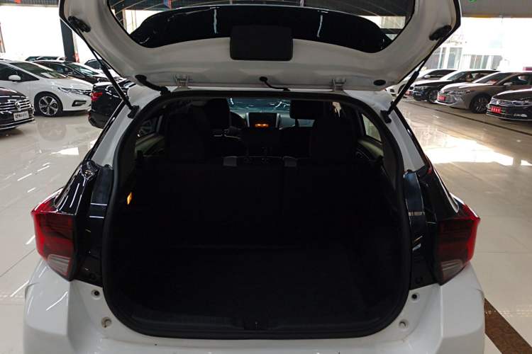 Used Toyota YARiS L 2022 X-Trail 1.5L CVT Leading PLUS Edition
