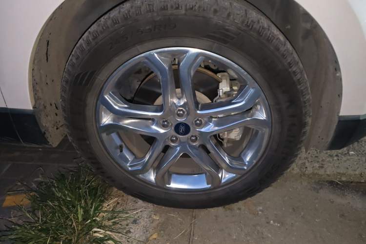 Used Ford Edge 2016 EcoBoost 245 Four-Wheel Drive Titanium Edition 7-Seater
