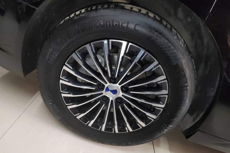 Used Denza D9 2024 DM-i 1050 Luxury Model