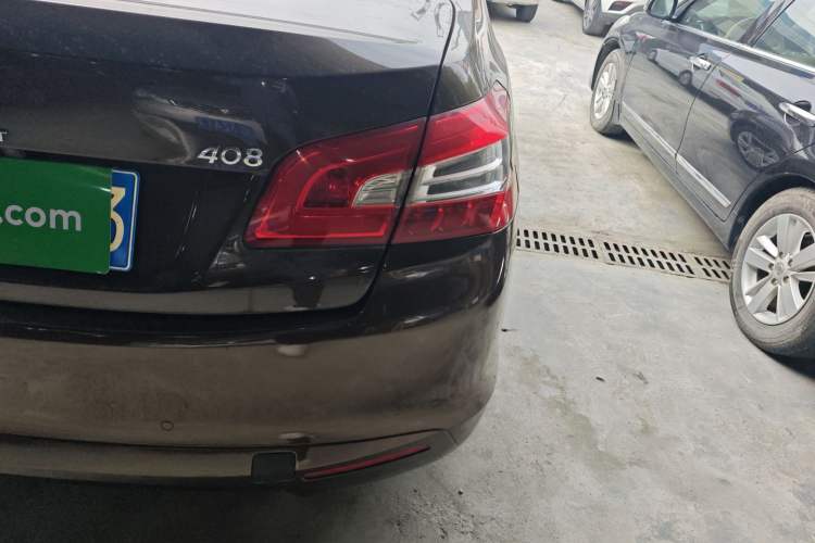 Used Peugeot 408 2014 1.8L Manual Leading Edition