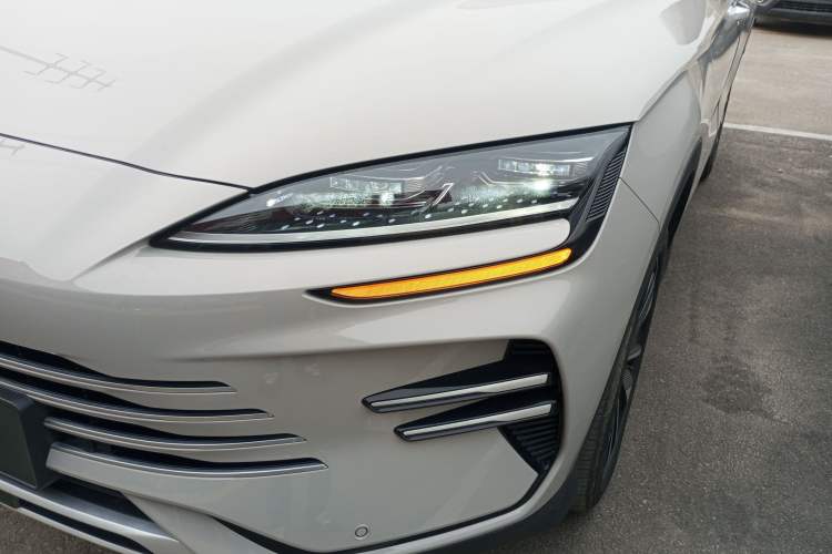 Used BYD Song PLUS New Energy 2025 DM-i 160KM Flagship Model
